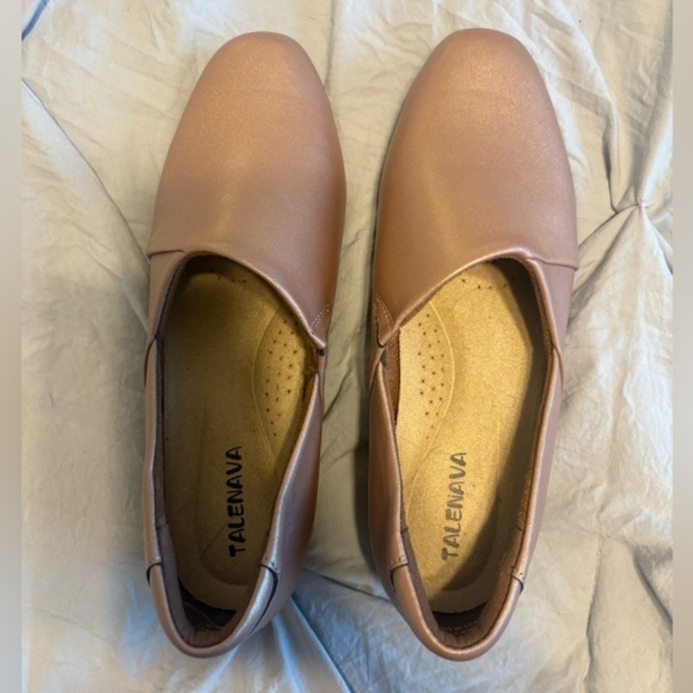 EUC TALENAVA Women's Classic Comfort Dress Shoes Rose Gold Size 6.5